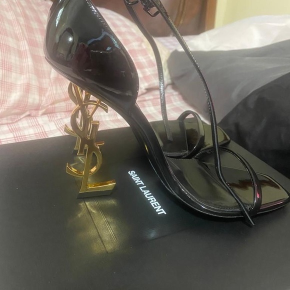 YSL | Black Patent Sandals OPYUM decorated with YSL initials on heels | Size 39 - Picture 2 of 13